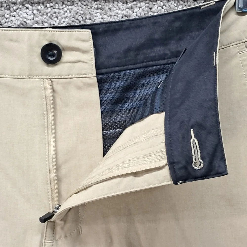 RSQ Mens Mid-Length Hybrid Shorts Tan Khaki Size 30 Above Knee Stretch 8104